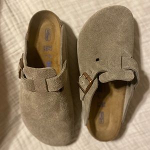 NIBWT: Birkenstock Boston Taupe